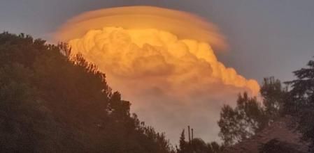 Atardecer de fuego en Cunit.