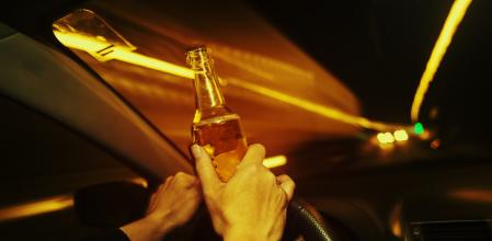 El alcohol y la conducción son incompatibles, aunque muchas personas no lo creen así