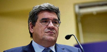 El ministro de Inclusión, Seguridad Social y Migraciones, José Luis Escrivá, presenta las líneas generales de los Presupuestos Generales del Estado para 2022 correspondientes a su cartera, a 14 de octubre de 2021, en Madrid, (España). La cartera de Inclusión, Seguridad Social y Migraciones es la que contará con más recursos, 33.478 millones, debido a que se ha incluido una transferencia de 18.396 millones para garantizar el pago de las pensiones. El departamento que dirige el ministro José Luis Escrivá desembolsará 181.081 millones de euros para la totalidad de sus operaciones, un 5% más que en 2021. 14 OCTUBRE 2021;ESCRIVÁ;MADRID;SEGURIDAD SOCIAL;MIGRACIONES;PRESUPUESTOS GENERALES DEL ESTADO;MADRID Jesús Hellín / Europa Press 14/10/2021