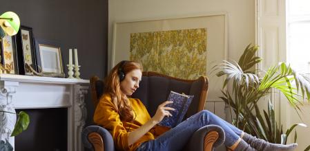 Tu rincón de lectura debe ser cómodo y estar bien iluminado.