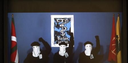 Anuncio disolución de ETA