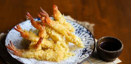 Tempura de camarón frito