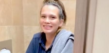 La madre publicó imágenes justo después del parto en su cuenta de TikTok