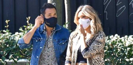 Marta Riesco espera junto a Antonio David Flores para entrar en directo