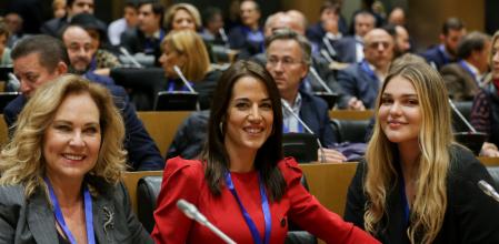 Ana Rodríguez junto a Ana Bono y Sofía Bono