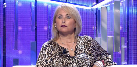 Lucía Pariente, expulsada el pasado jueves por la audiencia del reality de Telecinco, ha enviado diversos tuits a algunos de sus enemigos dentro de la casa