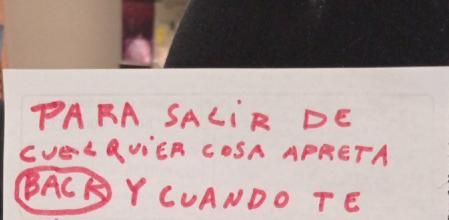 La peculiar guía viral que una niña ha hecho a su abuela para utilizar la tele: “Es una genia”