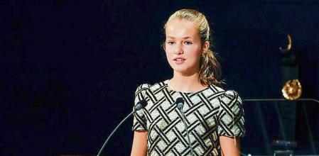 Spain's Princess Leonor speaks during the ceremony of the 2021 Princess of Asturias Award for Communication and Humanities at Campoamor Theatre in Oviedo, Spain October 22, 2021. REUTERS/Vincent West