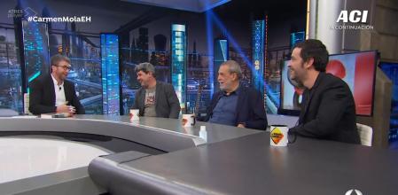 En un bar y entre cervezas, así nació el nombre de Carmen Mola