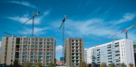 Solares donde se va a hacer vivienda social en la zona franca de Barcelona