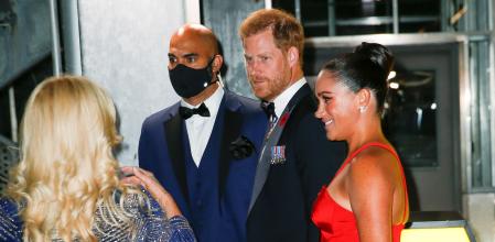 Los duques de Sussex a su llegada a la gala