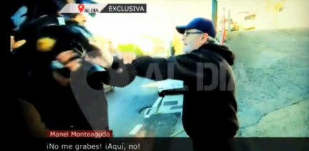 Manel Monteagudo agrede a la prensa ante las cámaras de 'Cuatro al día'