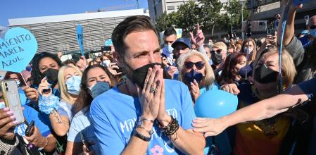 Antonio David Flores en la concentración en Málaga con sus fans