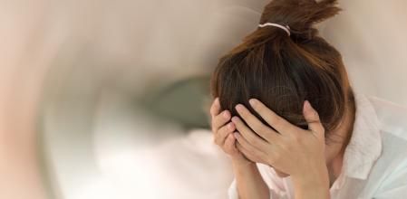 Persona sufriendo ansiedad