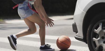 El sistema de frenada automática de emergencia se activa cuando detecta un peligro inminente&nbsp;