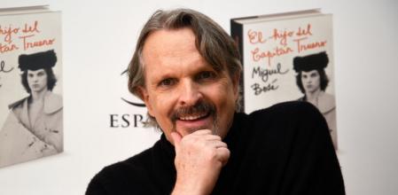 Bosé es un padre que da demasiado amor