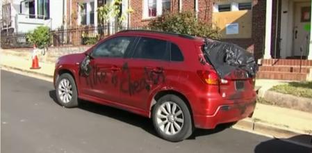 "Mike es infiel", pero no en su coche.