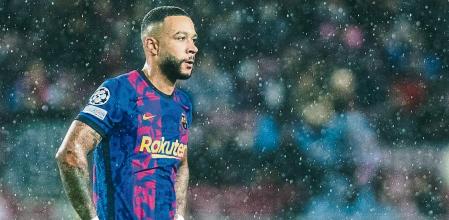 9 Memphis Depay of FC Barcelona looks on during the UEFA Champions League, football match played between FC Barcelona and Benfica at Camp Nou stadium on November 23, 2021, in Barcelona, Spain. AFP7 23/11/2021 ONLY FOR USE IN SPAIN