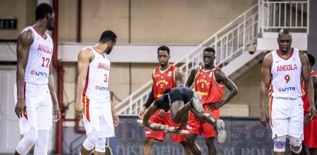 Antonio Van-Dunem en una de sus peculiares exhibiciones