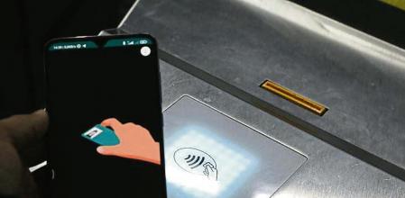 04 - 10 - 2021 / Barcelona /App T-Mobilitat / foto: Llibert Teixidó