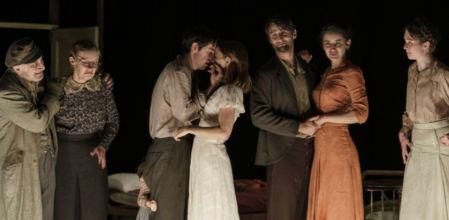 Una imagen de 'El amor en su lugar' la última película de Rodrigo Cortés