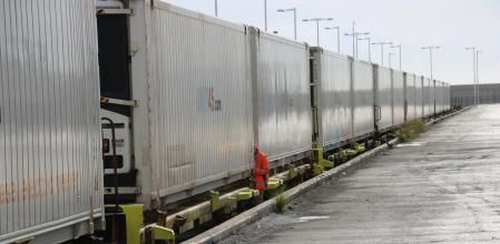 Vagones en el Puerto de Alicante