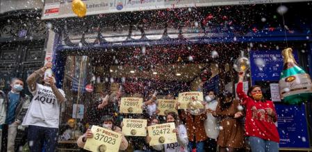 Algunos jugadores se arruinan rápidamente y otros pierden el décimo premiado