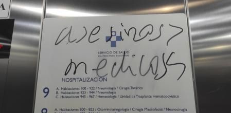 Una enfermera de Asturias denuncia el indignante mensaje que ha aparecido en su centro de trabajo