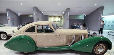 El Mercedes 500 K Autobahn Kurier que Adolf Hitler regaló al Sah Reza Pahlavi en 1934 es uno de los coches de la colección que más interés despierta en los visitantes&nbsp;