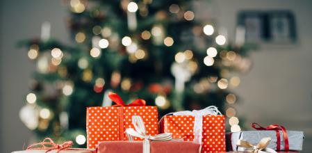 El fatal error ortográfico de un papel de regalo le ha dado a la Navidad un toque espeluznante