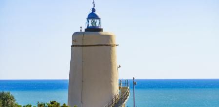Faro de Punta Carbonera