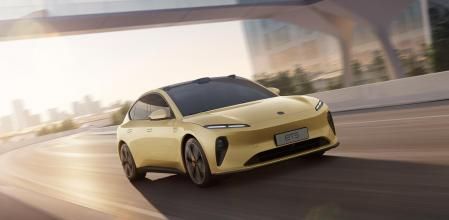 El NIO ET5 saldrá a la venta en septiembre de 2022, pero ya apunta como un duro competidor para el Tesla Model 3&nbsp;