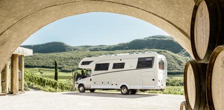 Gracias a su tamaño, la&nbsp;Globettroter XXL A&nbsp; ofrece uno de los habitáculos más interesantes del mercado en versión cama isla o camas gemelas en la zona posterior&nbsp;