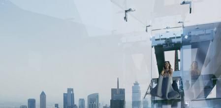 Esto es lo que se siente al tirarse por un tobogán de cristal a 220 metros de altura