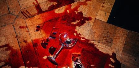 Las manchas de vino tinto no son tan difíciles de eliminar.