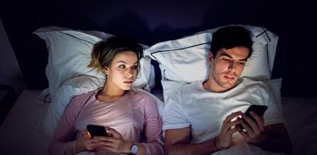 22.000 euros para la pareja que pueda estar un mes sin redes sociales ni dispositivos electrónicos