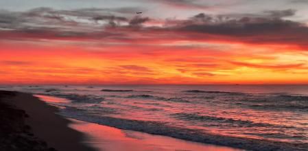 Amanecer en la playa de Gavà.