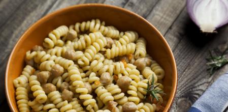 Ensalada de garbanzos y pasta