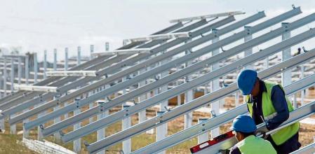 Instalación de una planta fotovoltaica en una foto de archivo EUROPA PRESS 04/01/2022