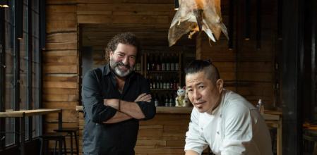 Restaurant IKOYAel ls dos socis, Iñaki Lopez de Viñaspre (propietari del grup Sagardi) i Hiseki Matsuhasa. i fotos de 4 plats