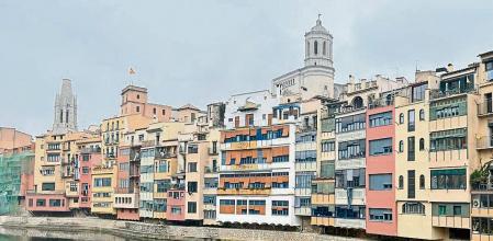 Reflejos en Girona.