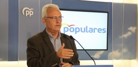 El secretario general del PP catalán, Santi Rodríguez, en la rueda de prensa de este jueves