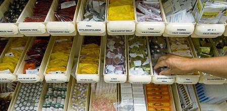 BARCELONA- FARMACIA HOSPITALARIS DEL VALLE HEBRON- MEDICAMENTOS DESTINADOS A PLANTA HOSPITALARIA- FOTO ANA JIMENEZ