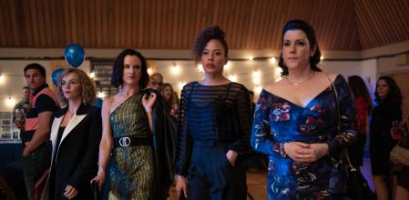 Christina Ricci, Juliette Lewis, Tawny Cypress y Melanie Lynskey, el mejor reparto de la televisión actual.