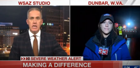 Una reportera es atropellada en directo