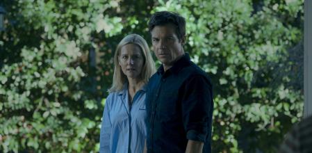 Laura Linney y Jason Bateman, a la búsqueda de sus Emmys interpretativos por su temporada final.