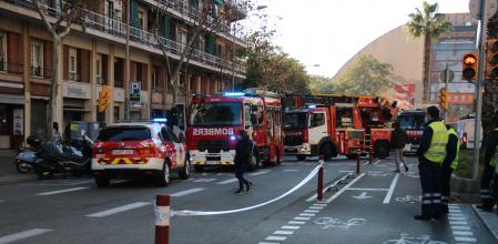 Incendio con una víctima mortal en el distrito de Les Corts