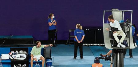 Tennis - Australian Open - Melbourne Park, Melbourne, Australia - January 28, 2022 Russia's Daniil Medvedev remonstrates with the umpire during his semi final match against Greece's Stefanos Tsitsipas REUTERS/Loren Elliott