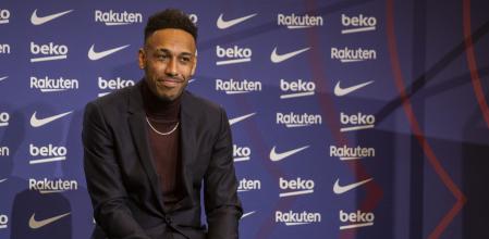 Aubameyang durante la rueda de prensa de presentación