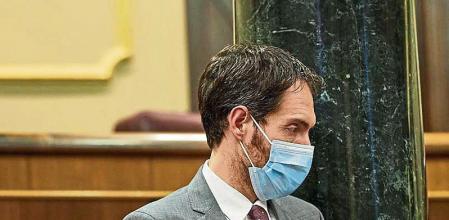 MADRID, 01/02/2022.- El portavoz de UPN Sergio Sayas durante el pleno del Congreso que se celebra esta tarde en la Cámara Baja. EFE/ Miguel Oses